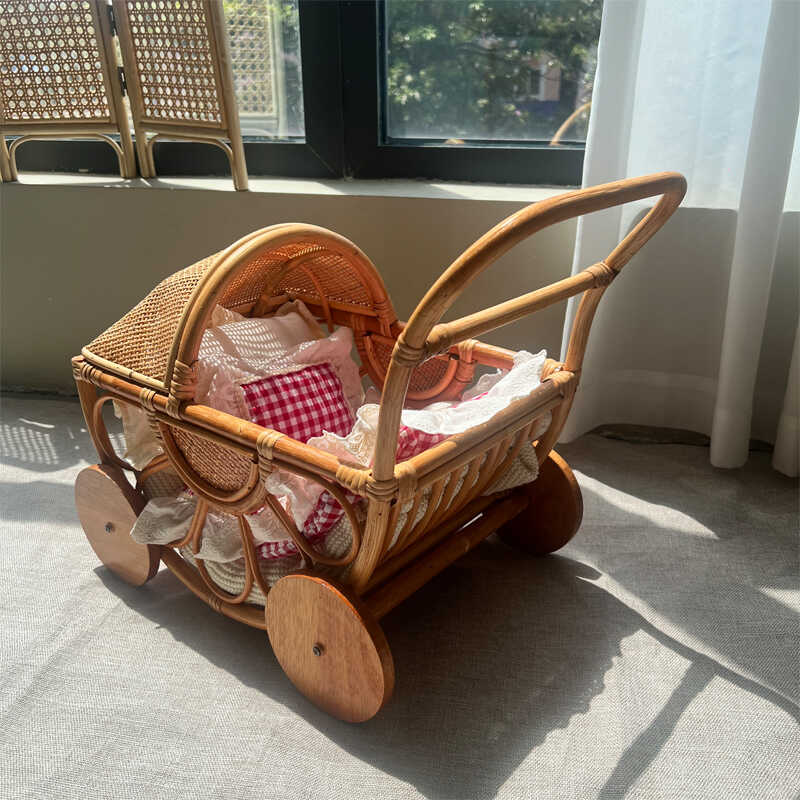 Woven Rattan Baby Stroller Vin - Photography Vintage Style recension och pris